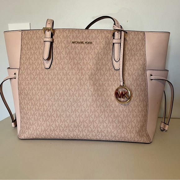 Light Pink MK purse - Picture 1 of 3